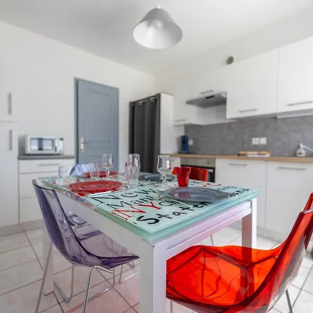 La Rochelle Apartment *